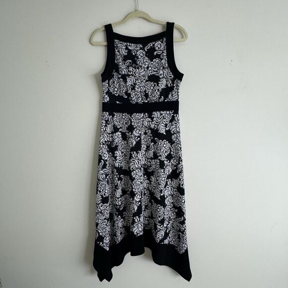 Elie McCARTHY Petite Medium Sleeveless Dress Black White Handkerchief Bottom - Picture 3 of 9